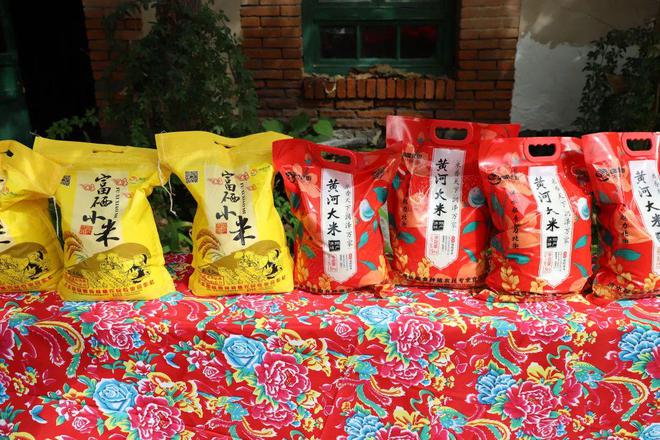 佳节品乡情 济阳农副土特产品展销会现场盛况